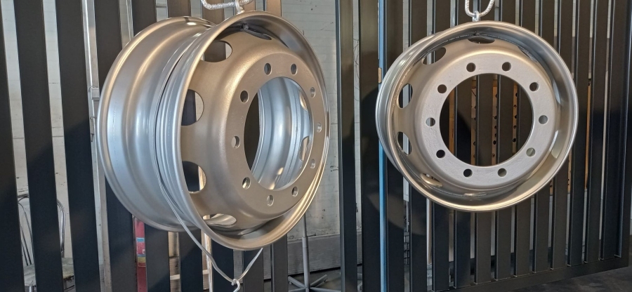 PIASKOWANIE MALOWANIE FELG NACZEPOWYCH